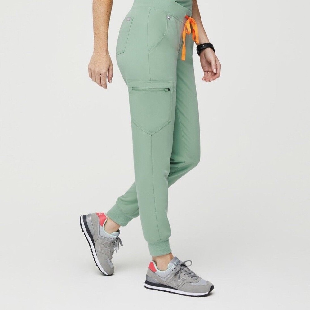 NWT Figs Zamora Jogger Jade Medium Petite